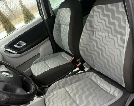 Серый Шкода Фабия, объемом двигателя 1.4 л и пробегом 194 тыс. км за 5850 $, фото 22 на Automoto.ua