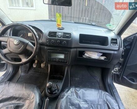 Серый Шкода Фабия, объемом двигателя 1.2 л и пробегом 205 тыс. км за 4200 $, фото 7 на Automoto.ua