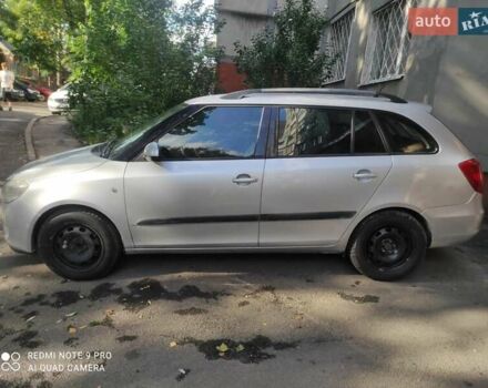 Сірий Шкода Фабія, об'ємом двигуна 1.42 л та пробігом 350 тис. км за 4500 $, фото 2 на Automoto.ua