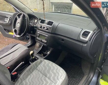 Серый Шкода Фабия, объемом двигателя 1.39 л и пробегом 302 тыс. км за 4950 $, фото 10 на Automoto.ua