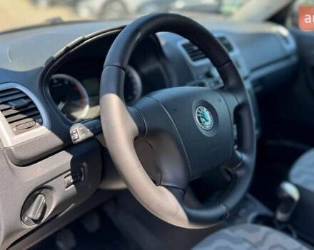 Серый Шкода Фабия, объемом двигателя 1.39 л и пробегом 224 тыс. км за 6000 $, фото 20 на Automoto.ua