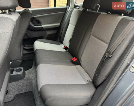 Серый Шкода Фабия, объемом двигателя 1.39 л и пробегом 240 тыс. км за 5400 $, фото 32 на Automoto.ua