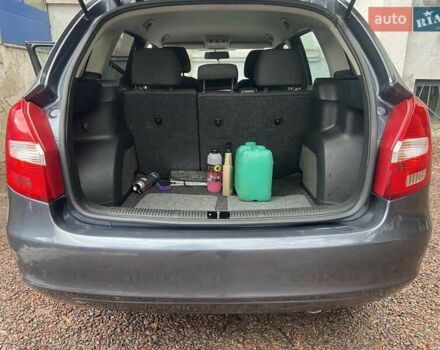 Серый Шкода Фабия, объемом двигателя 1.39 л и пробегом 302 тыс. км за 4950 $, фото 7 на Automoto.ua