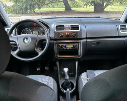 Шкода Фабия 2009 в Золотоноше на Automoto.ua Серый Шкода Фабия, объемом двигателя 1.39 л и пробегом 225 тыс. км за 6150 $, фото 41 на Automoto.ua