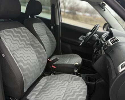 Серый Шкода Фабия, объемом двигателя 1.2 л и пробегом 218 тыс. км за 4000 $, фото 15 на Automoto.ua