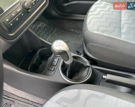 Серый Шкода Фабия, объемом двигателя 1.6 л и пробегом 223 тыс. км за 5339 $, фото 33 на Automoto.ua