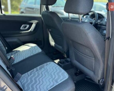 Серый Шкода Фабия, объемом двигателя 1.39 л и пробегом 224 тыс. км за 6000 $, фото 15 на Automoto.ua