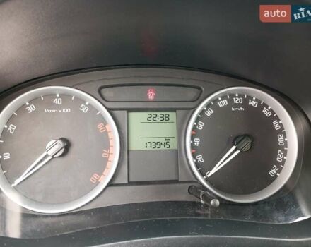 Сірий Шкода Фабія, об'ємом двигуна 1.4 л та пробігом 173 тис. км за 5850 $, фото 29 на Automoto.ua