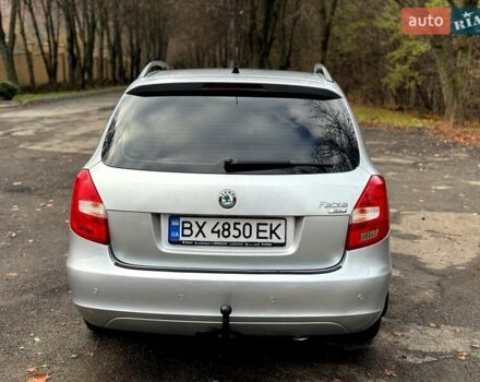 Серый Шкода Фабия, объемом двигателя 1.39 л и пробегом 150 тыс. км за 5300 $, фото 4 на Automoto.ua