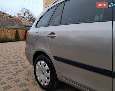 Серый Шкода Фабия, объемом двигателя 1.6 л и пробегом 188 тыс. км за 5450 $, фото 36 на Automoto.ua