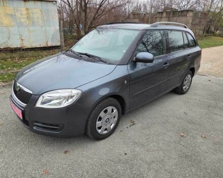 Серый Шкода Фабия, объемом двигателя 1.4 л и пробегом 174 тыс. км за 6550 $, фото 4 на Automoto.ua
