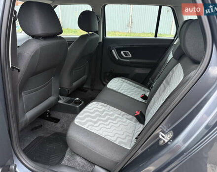 Серый Шкода Фабия, объемом двигателя 0 л и пробегом 170 тыс. км за 6000 $, фото 32 на Automoto.ua