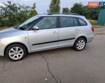 Серый Шкода Фабия, объемом двигателя 1.39 л и пробегом 179 тыс. км за 5750 $, фото 2 на Automoto.ua
