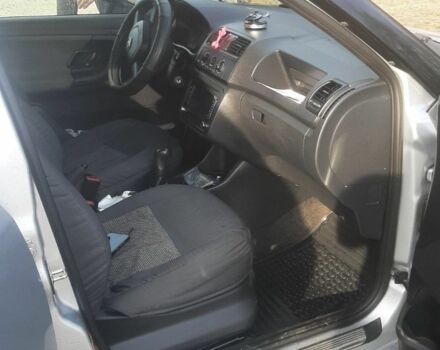 Шкода Фабія 2010 у Яворове на Automoto.ua Сірий Шкода Фабія, об'ємом двигуна 1.6 л та пробігом 240 тис. км за 5500 $, фото 3 на Automoto.ua