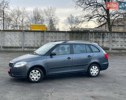 Серый Шкода Фабия, объемом двигателя 1.4 л и пробегом 196 тыс. км за 6000 $, фото 3 на Automoto.ua