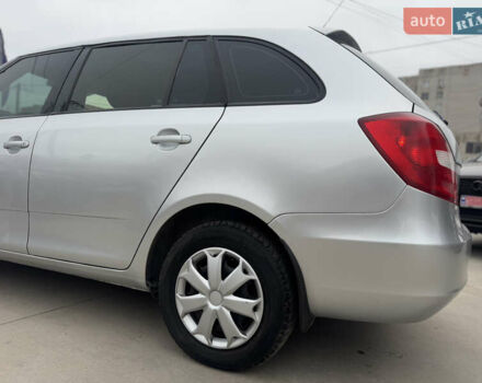 Серый Шкода Фабия, объемом двигателя 1.4 л и пробегом 240 тыс. км за 3999 $, фото 11 на Automoto.ua