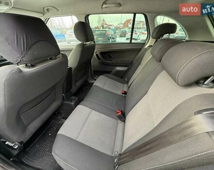 Сірий Шкода Фабія, об'ємом двигуна 1.6 л та пробігом 248 тис. км за 5999 $, фото 18 на Automoto.ua