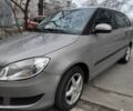 Серый Шкода Фабия, объемом двигателя 1.2 л и пробегом 240 тыс. км за 4000 $, фото 1 на Automoto.ua