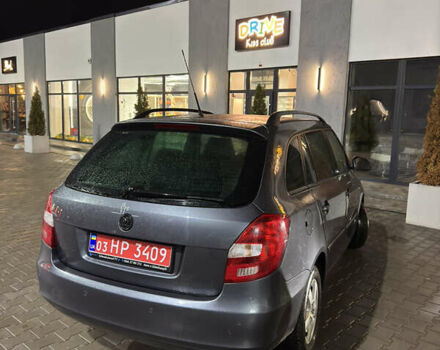 Серый Шкода Фабия, объемом двигателя 1.6 л и пробегом 202 тыс. км за 6500 $, фото 5 на Automoto.ua