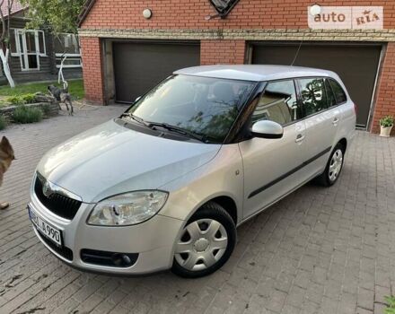 Шкода Фабия 2010 в Виннице на Automoto.ua Серый Шкода Фабия, объемом двигателя 1.4 л и пробегом 110 тыс. км за 6599 $, фото 63 на Automoto.ua