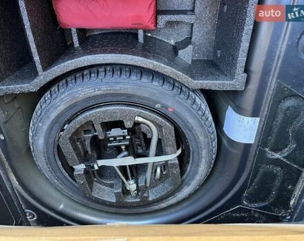 Серый Шкода Фабия, объемом двигателя 1.4 л и пробегом 165 тыс. км за 5800 $, фото 32 на Automoto.ua