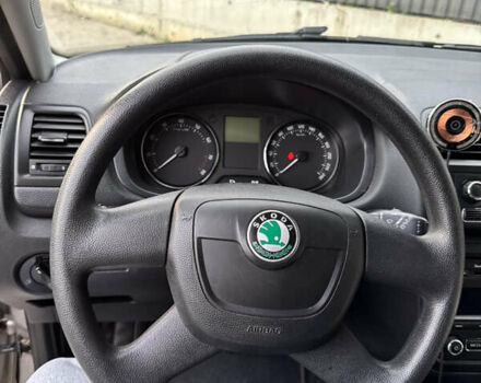 Сірий Шкода Фабія, об'ємом двигуна 1.2 л та пробігом 206 тис. км за 7200 $, фото 14 на Automoto.ua