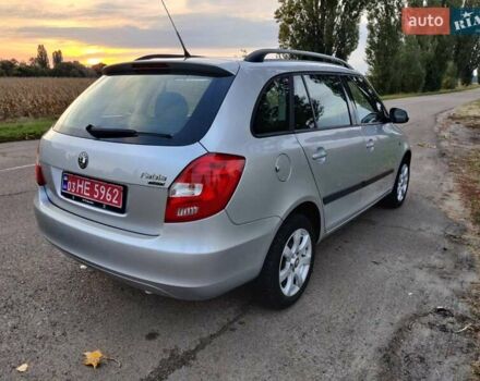 Серый Шкода Фабия, объемом двигателя 1.39 л и пробегом 175 тыс. км за 5900 $, фото 5 на Automoto.ua