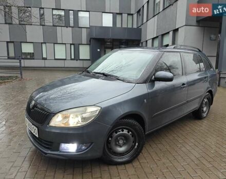 Серый Шкода Фабия, объемом двигателя 1.6 л и пробегом 276 тыс. км за 6150 $, фото 3 на Automoto.ua