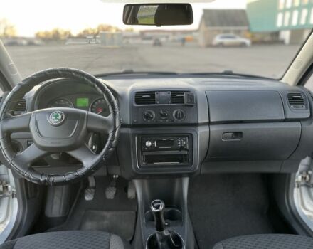 Серый Шкода Фабия, объемом двигателя 1.4 л и пробегом 173 тыс. км за 6200 $, фото 6 на Automoto.ua