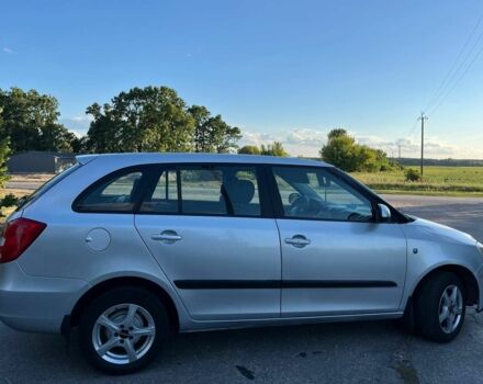 Серый Шкода Фабия, объемом двигателя 1.4 л и пробегом 230 тыс. км за 5200 $, фото 2 на Automoto.ua