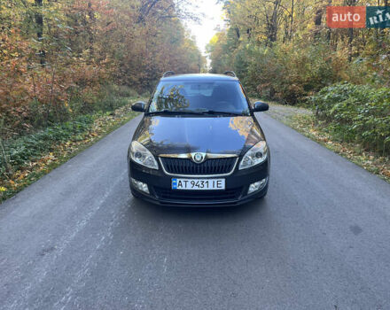 Серый Шкода Фабия, объемом двигателя 1.2 л и пробегом 210 тыс. км за 5750 $, фото 1 на Automoto.ua