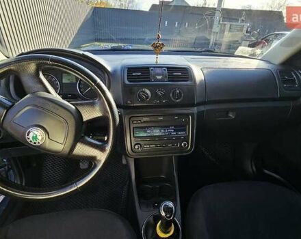 Серый Шкода Фабия, объемом двигателя 1.6 л и пробегом 202 тыс. км за 5200 $, фото 9 на Automoto.ua