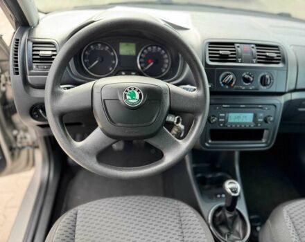 Серый Шкода Фабия, объемом двигателя 1.4 л и пробегом 191 тыс. км за 6200 $, фото 11 на Automoto.ua