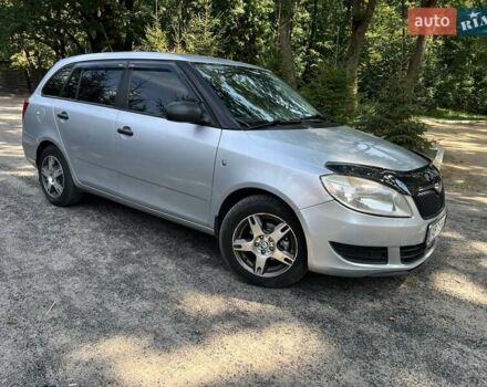 Сірий Шкода Фабія, об'ємом двигуна 1.6 л та пробігом 258 тис. км за 5500 $, фото 11 на Automoto.ua