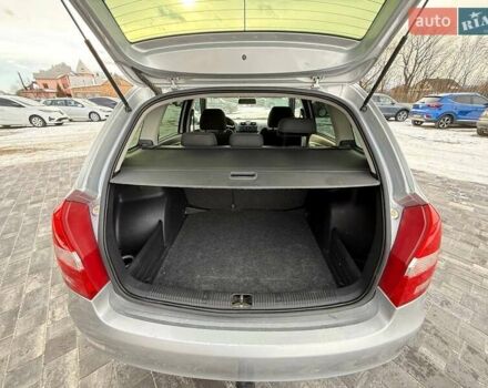 Сірий Шкода Фабія, об'ємом двигуна 1.6 л та пробігом 248 тис. км за 5999 $, фото 24 на Automoto.ua