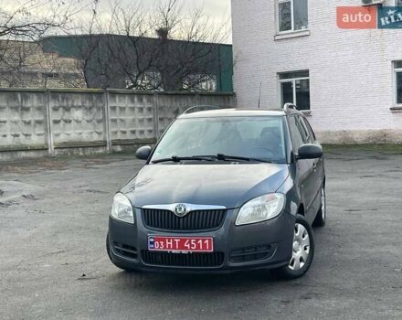 Серый Шкода Фабия, объемом двигателя 1.4 л и пробегом 196 тыс. км за 6000 $, фото 7 на Automoto.ua