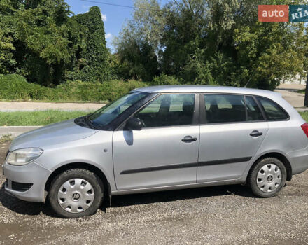 Сірий Шкода Фабія, об'ємом двигуна 1.2 л та пробігом 241 тис. км за 4500 $, фото 10 на Automoto.ua
