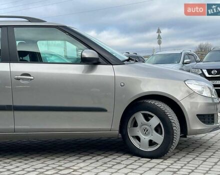 Серый Шкода Фабия, объемом двигателя 1.2 л и пробегом 208 тыс. км за 6990 $, фото 11 на Automoto.ua