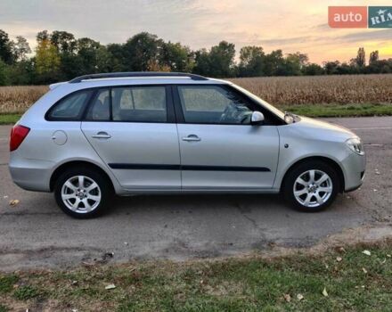 Серый Шкода Фабия, объемом двигателя 1.39 л и пробегом 179 тыс. км за 5750 $, фото 9 на Automoto.ua