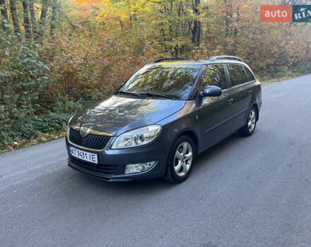Серый Шкода Фабия, объемом двигателя 1.2 л и пробегом 210 тыс. км за 5750 $, фото 2 на Automoto.ua
