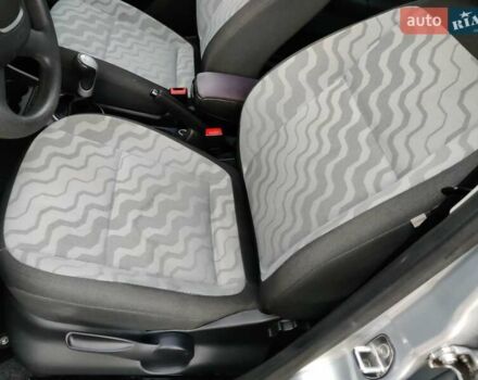 Серый Шкода Фабия, объемом двигателя 1.39 л и пробегом 179 тыс. км за 5750 $, фото 26 на Automoto.ua