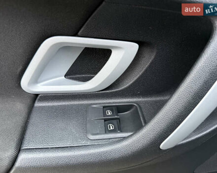 Серый Шкода Фабия, объемом двигателя 0 л и пробегом 170 тыс. км за 6000 $, фото 13 на Automoto.ua