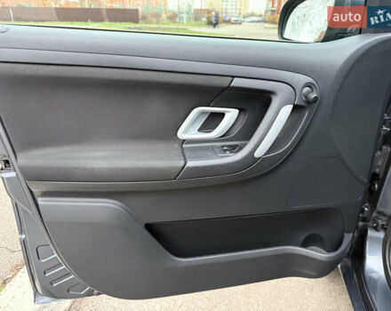 Серый Шкода Фабия, объемом двигателя 0 л и пробегом 170 тыс. км за 6000 $, фото 12 на Automoto.ua