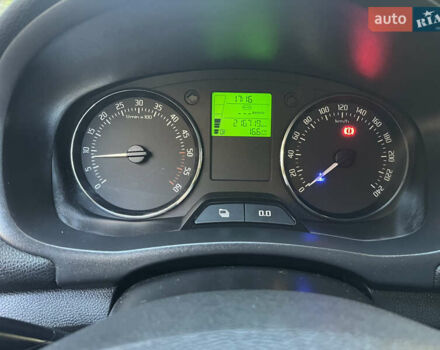 Серый Шкода Фабия, объемом двигателя 1.2 л и пробегом 210 тыс. км за 5750 $, фото 22 на Automoto.ua