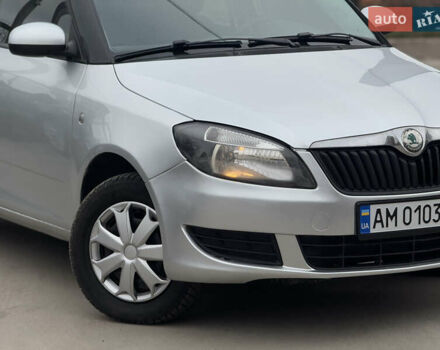 Серый Шкода Фабия, объемом двигателя 1.4 л и пробегом 240 тыс. км за 3999 $, фото 5 на Automoto.ua