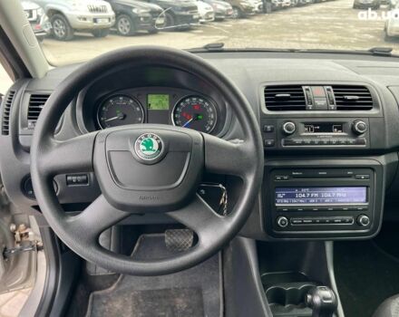 Серый Шкода Фабия, объемом двигателя 1.2 л и пробегом 208 тыс. км за 6990 $, фото 22 на Automoto.ua