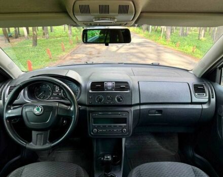 Серый Шкода Фабия, объемом двигателя 1.2 л и пробегом 147 тыс. км за 7400 $, фото 22 на Automoto.ua