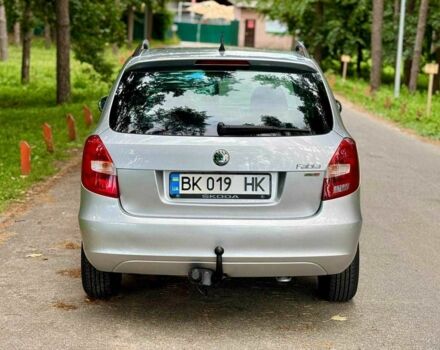 Серый Шкода Фабия, объемом двигателя 1.2 л и пробегом 147 тыс. км за 7400 $, фото 3 на Automoto.ua