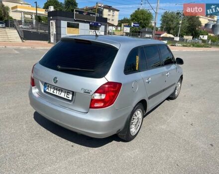 Серый Шкода Фабия, объемом двигателя 1.4 л и пробегом 470 тыс. км за 4744 $, фото 4 на Automoto.ua