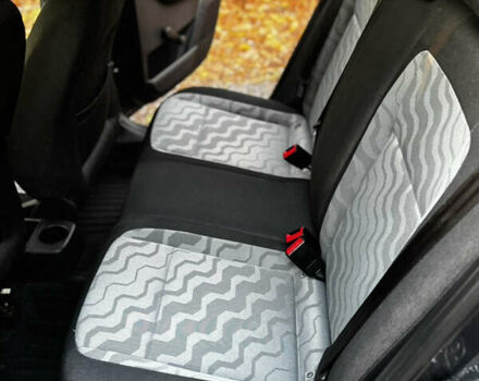 Серый Шкода Фабия, объемом двигателя 1.39 л и пробегом 316 тыс. км за 5600 $, фото 9 на Automoto.ua